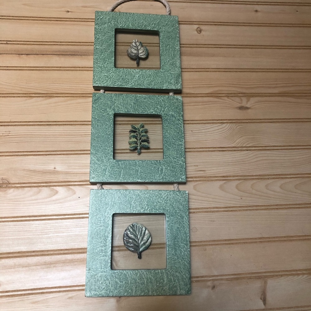 Homemaker’s Idea Green Botanical Wall Decoration